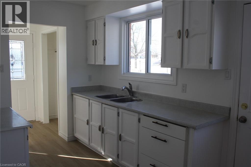 71 NICKOLAS Crescent, Cambridge, Ontario, N3C3L7 — Photo 17