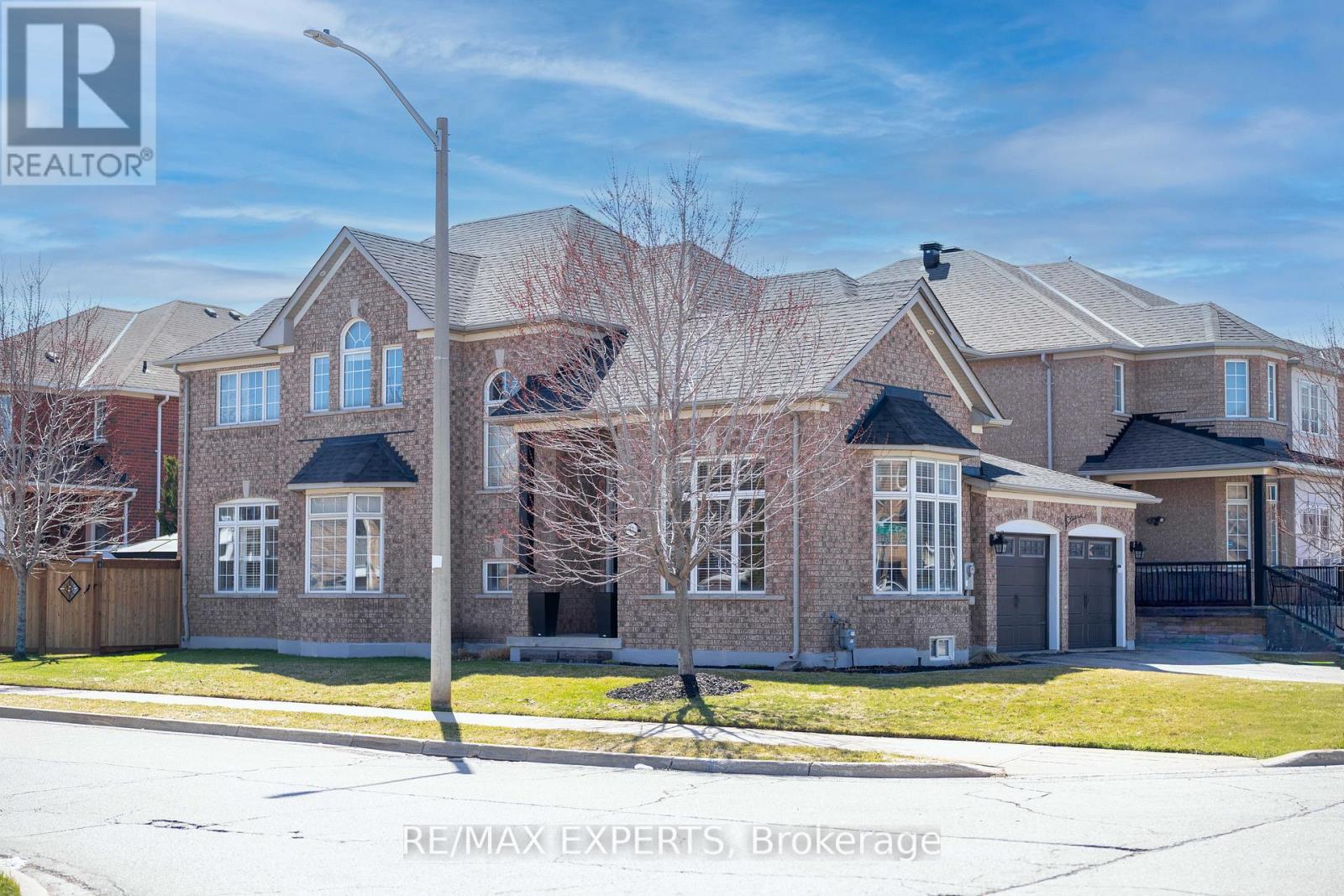 52 GORERIDGE CRESCENT, Brampton (Bram East), Ontario, L6P1P1 — Photo 3