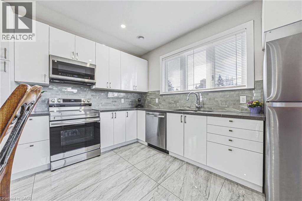 68 VANSITMART Avenue, Hamilton, Ontario, L8H3A5 — Photo 12