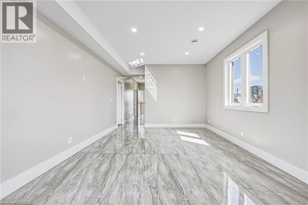 68 VANSITMART Avenue, Hamilton, Ontario, L8H3A5 — Photo 21