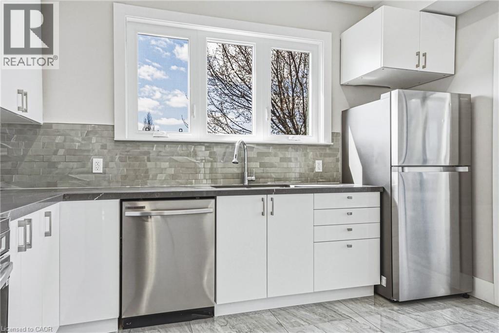 68 VANSITMART Avenue, Hamilton, Ontario, L8H3A5 — Photo 24