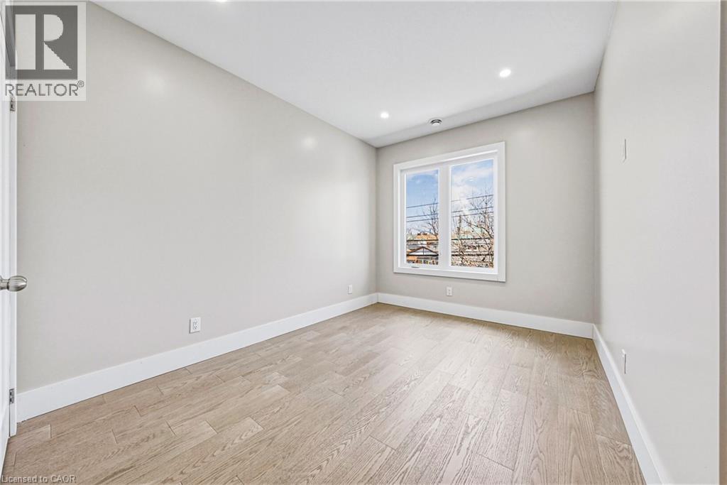 68 VANSITMART Avenue, Hamilton, Ontario, L8H3A5 — Photo 25