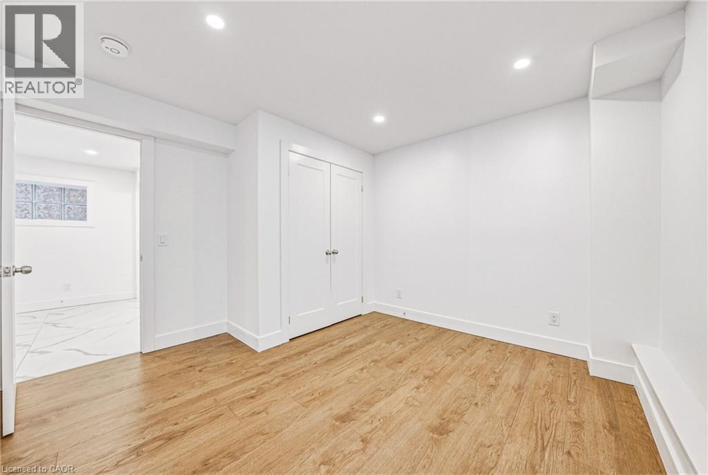 68 VANSITMART Avenue, Hamilton, Ontario, L8H3A5 — Photo 35