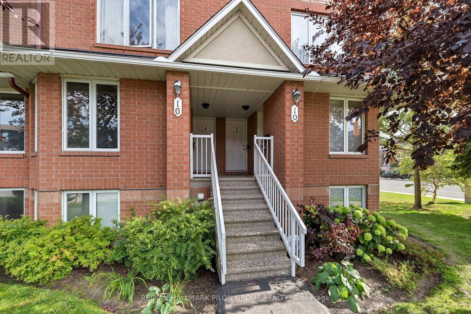 10 LAKEPOINTE DRIVE, Ottawa, Ontario, K4A5E3 — Photo 2