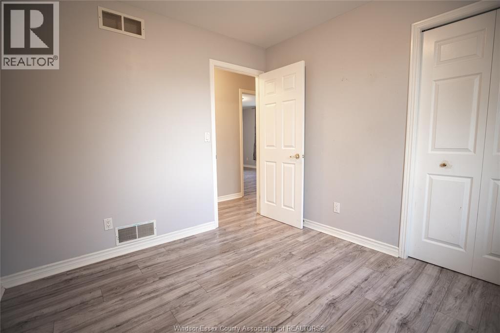 569 CABANA, Windsor, Ontario, N9G1A5 — Photo 2