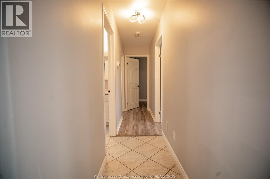 569 CABANA, Windsor, Ontario, N9G1A5 — Photo 8