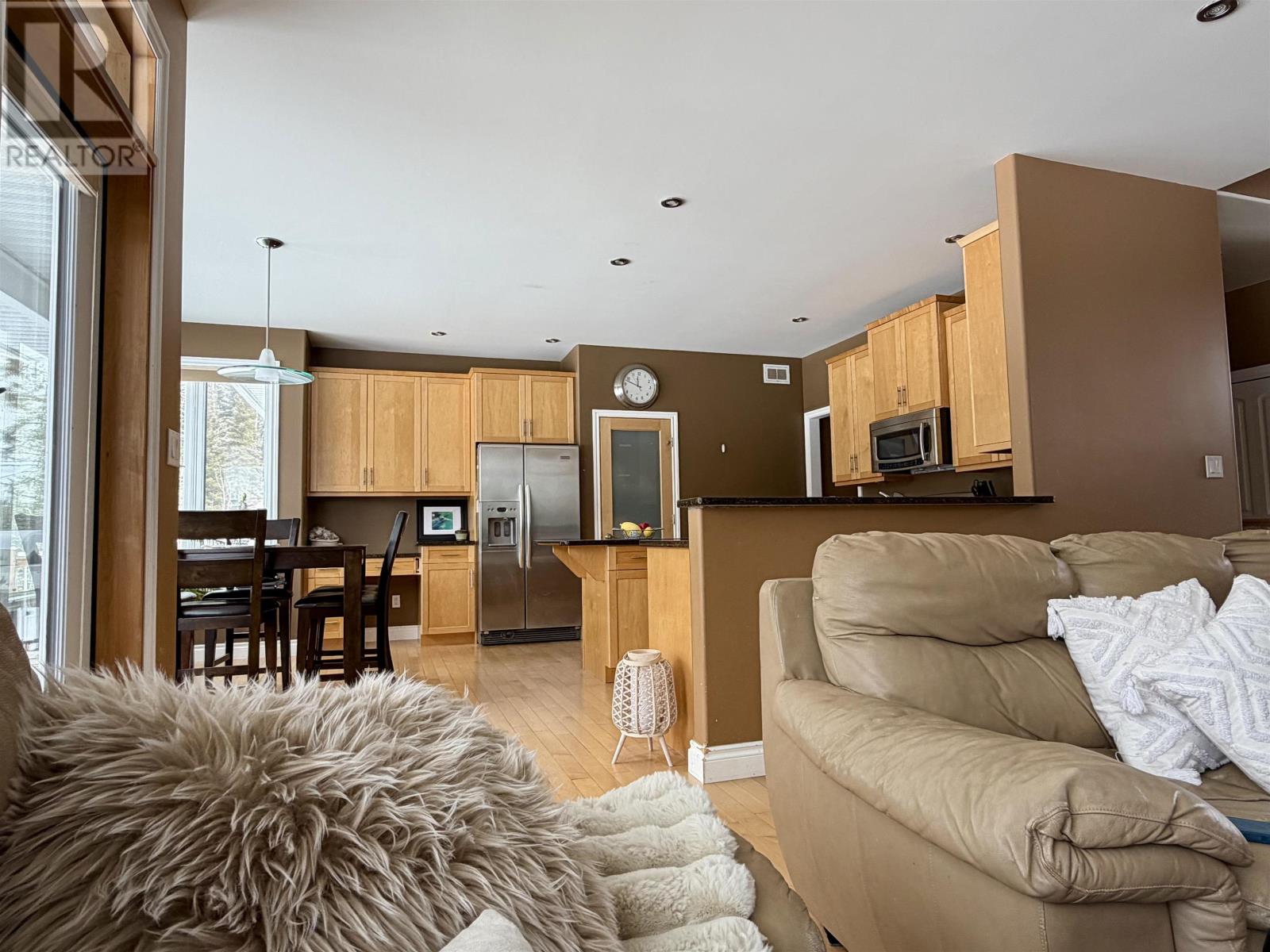 3095 Alice AVE, Thunder Bay, Ontario, P7G1X4 — Photo 12