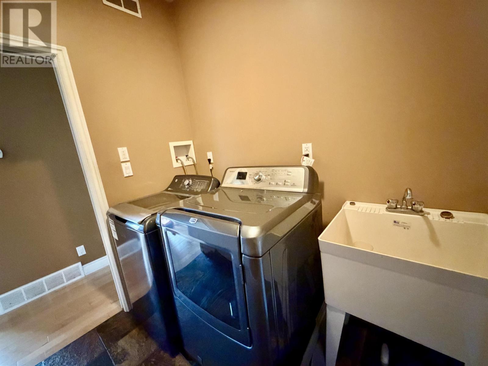 3095 Alice AVE, Thunder Bay, Ontario, P7G1X4 — Photo 35