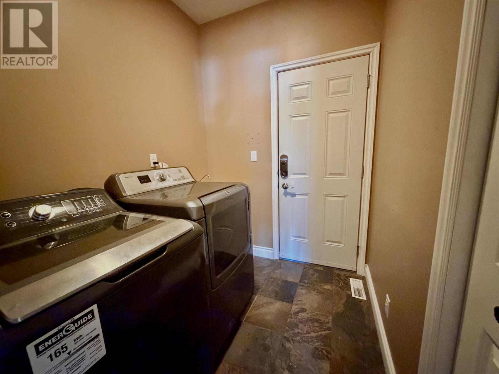 3095 Alice AVE, Thunder Bay, Ontario, P7G1X4 — Photo 36