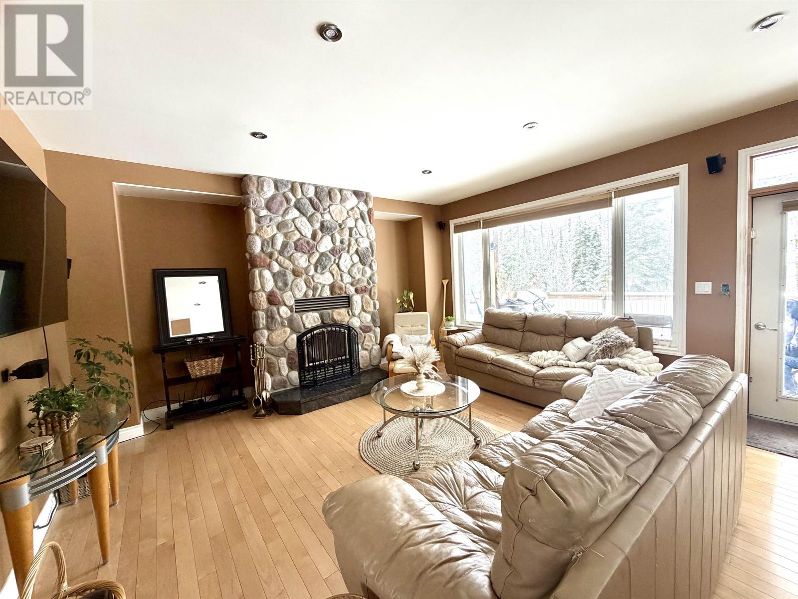 3095 Alice AVE, Thunder Bay, Ontario, P7G1X4 — Photo 9