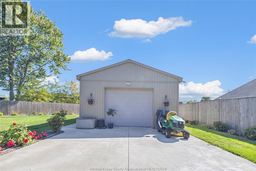 2 MALIBU DRIVE, Leamington, Ontario, N8H5G4 — Photo 39