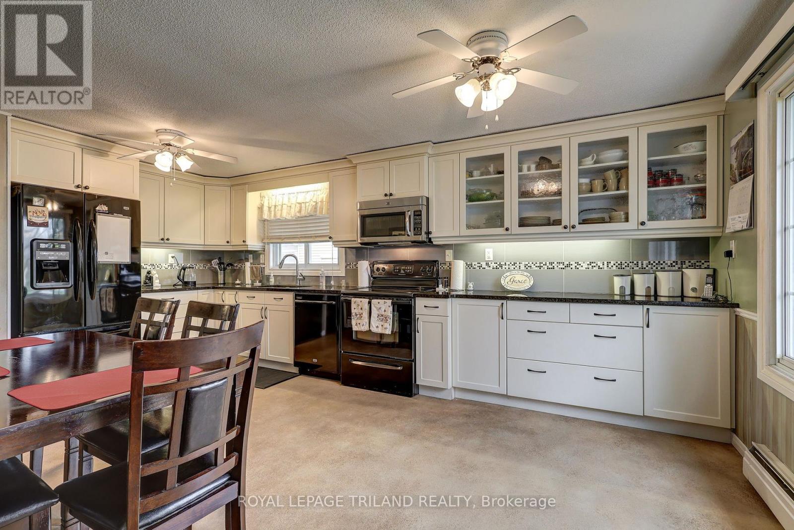 58 VANBUSKIRK DRIVE, St. Thomas, Ontario, N5R4Z2 — Photo 10