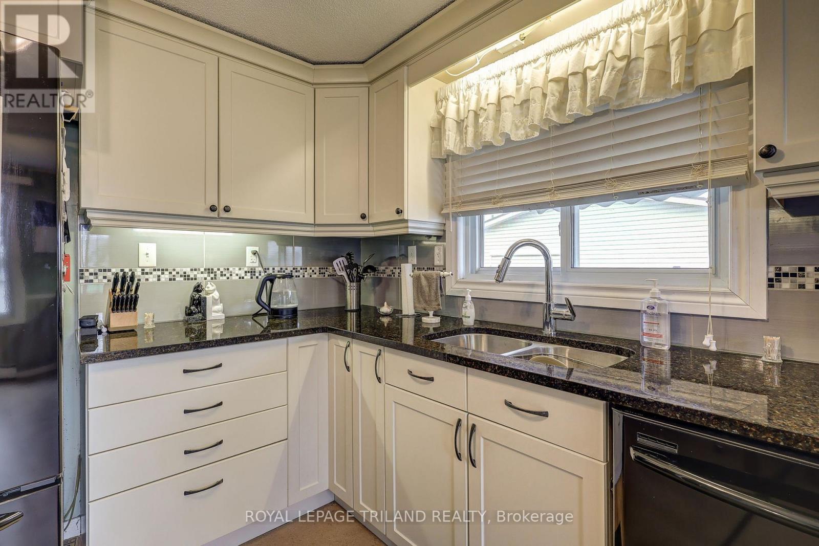 58 VANBUSKIRK DRIVE, St. Thomas, Ontario, N5R4Z2 — Photo 15