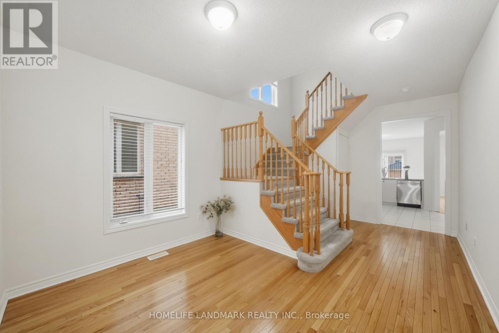 1712 CAROUSEL DRIVE, Pickering (Duffin Heights), Ontario, L1X0C1 — Photo 4