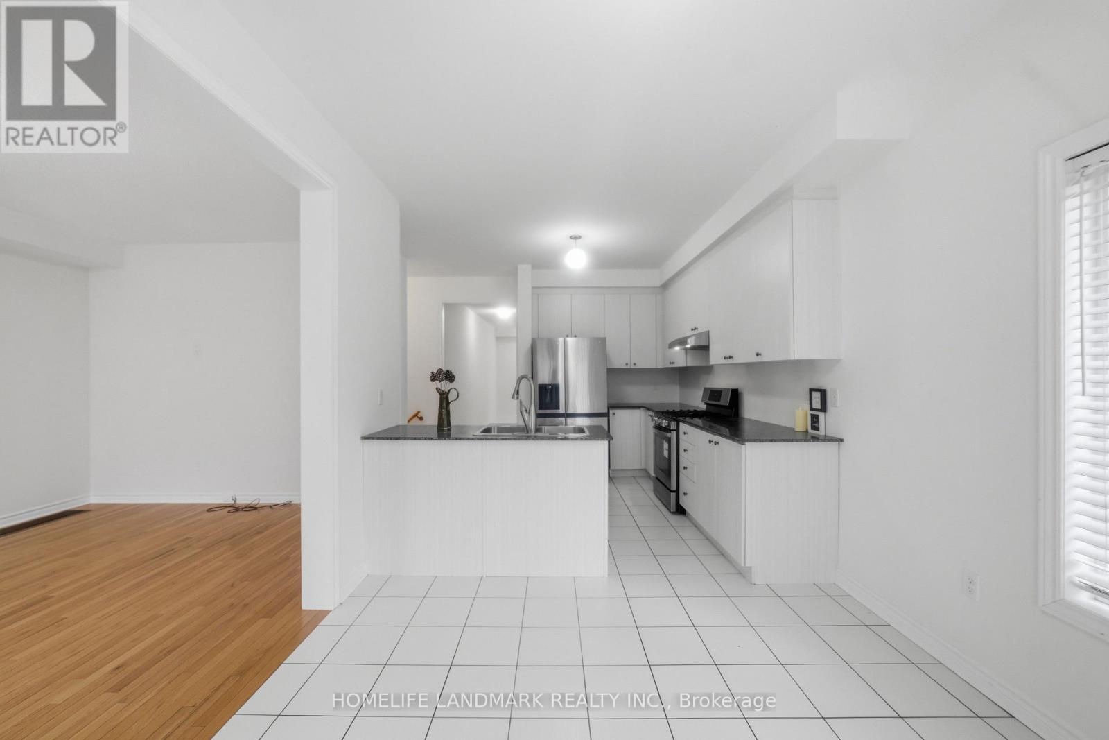 1712 CAROUSEL DRIVE, Pickering (Duffin Heights), Ontario, L1X0C1 — Photo 6