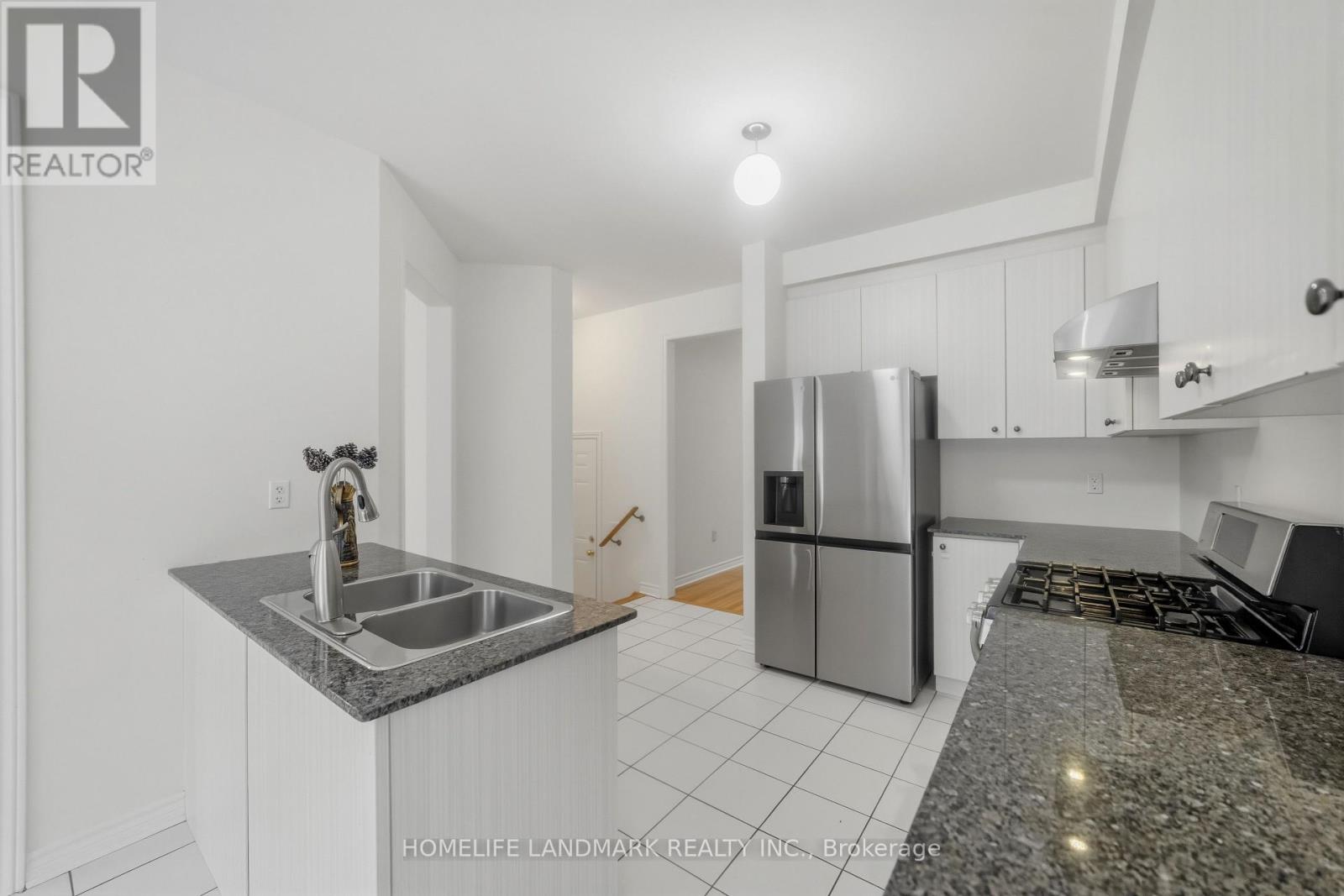 1712 CAROUSEL DRIVE, Pickering (Duffin Heights), Ontario, L1X0C1 — Photo 9