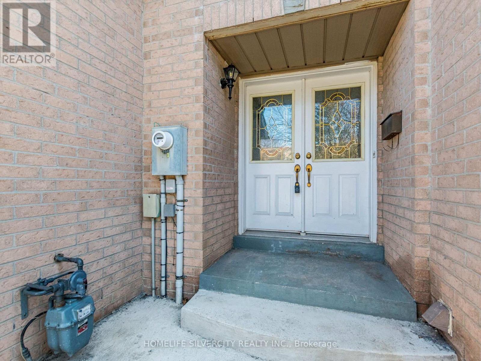 110 RICHWOOD CRESCENT, Brampton (Brampton West), Ontario, L6X4K7 — Photo 5