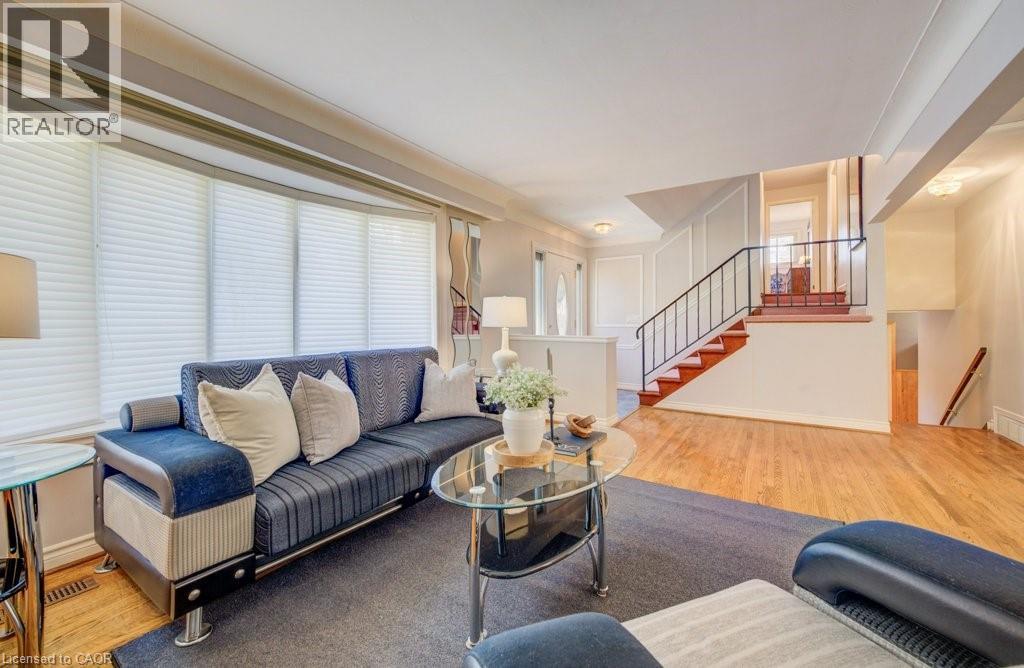 25 CAREY Street, Waterdown, Ontario, L8B0L5 — Photo 10