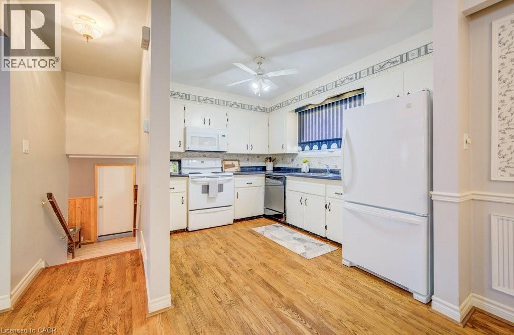 25 CAREY Street, Waterdown, Ontario, L8B0L5 — Photo 16