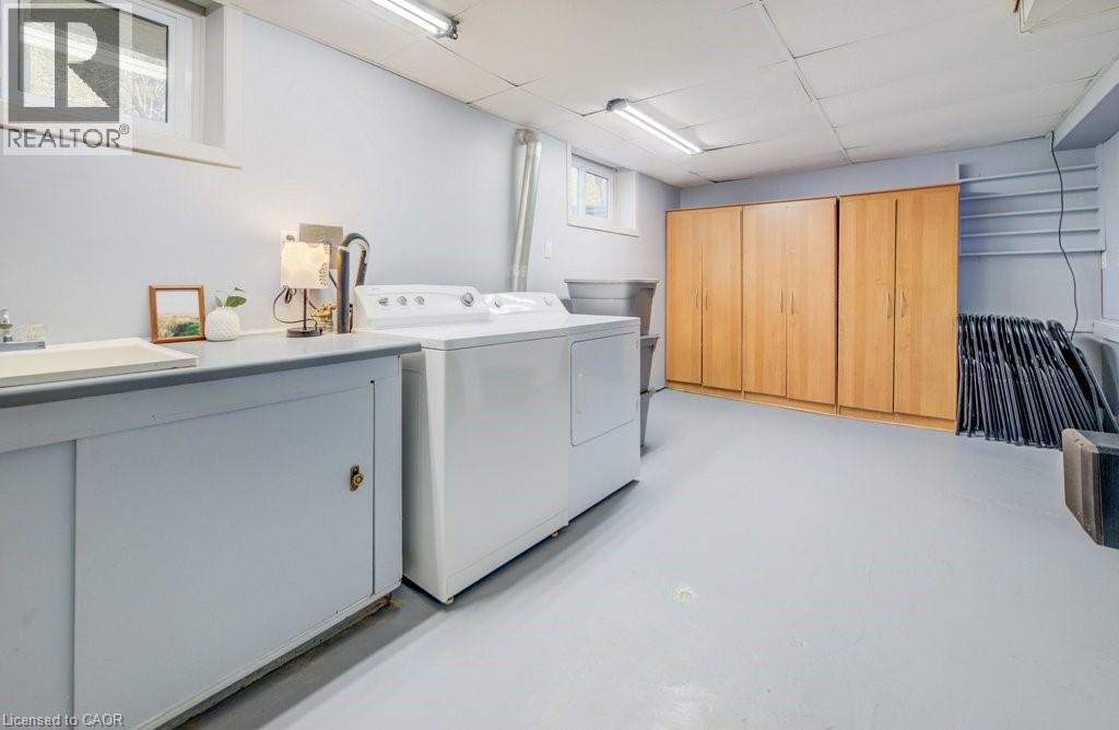 25 CAREY Street, Waterdown, Ontario, L8B0L5 — Photo 32