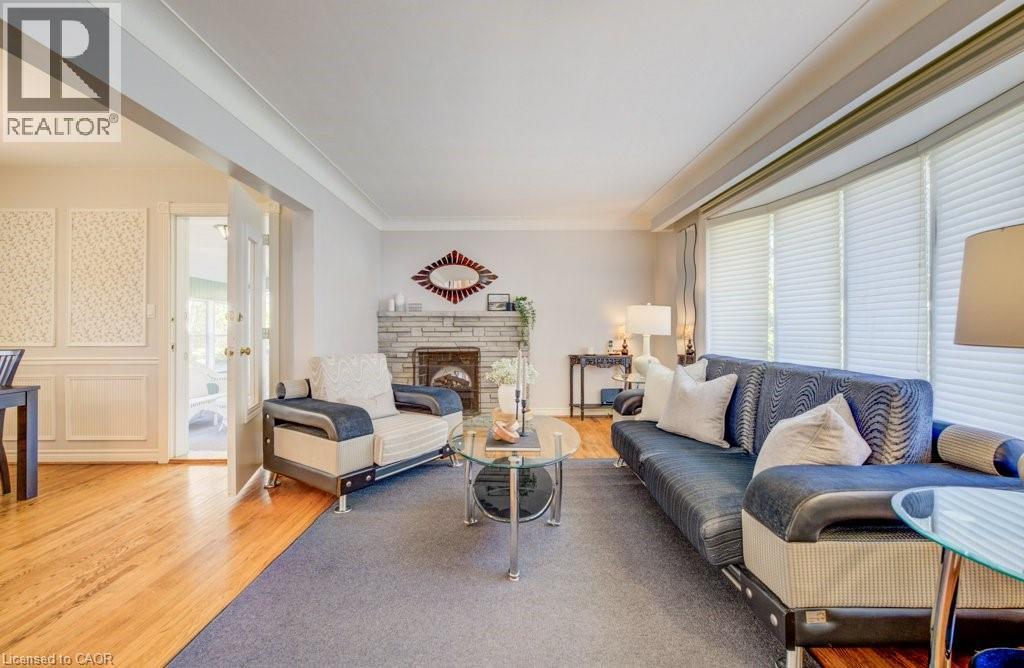 25 CAREY Street, Waterdown, Ontario, L8B0L5 — Photo 8