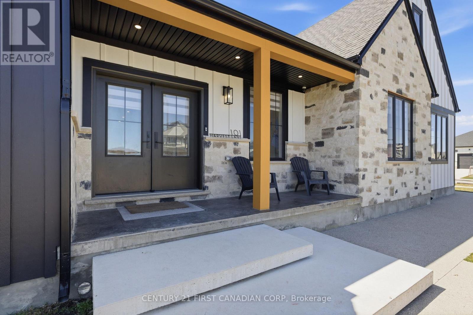 101 HARVEST LANE, Dutton/Dunwich (Dutton), Ontario, N0L1J0 — Photo 2