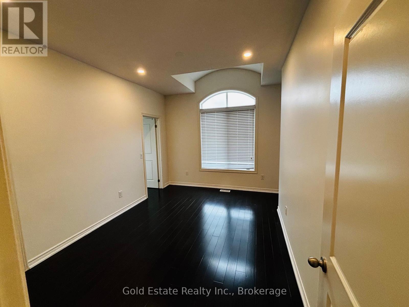 247 BUICK BOULEVARD, Brampton (Northwest Brampton), Ontario, L7A4L8 — Photo 4