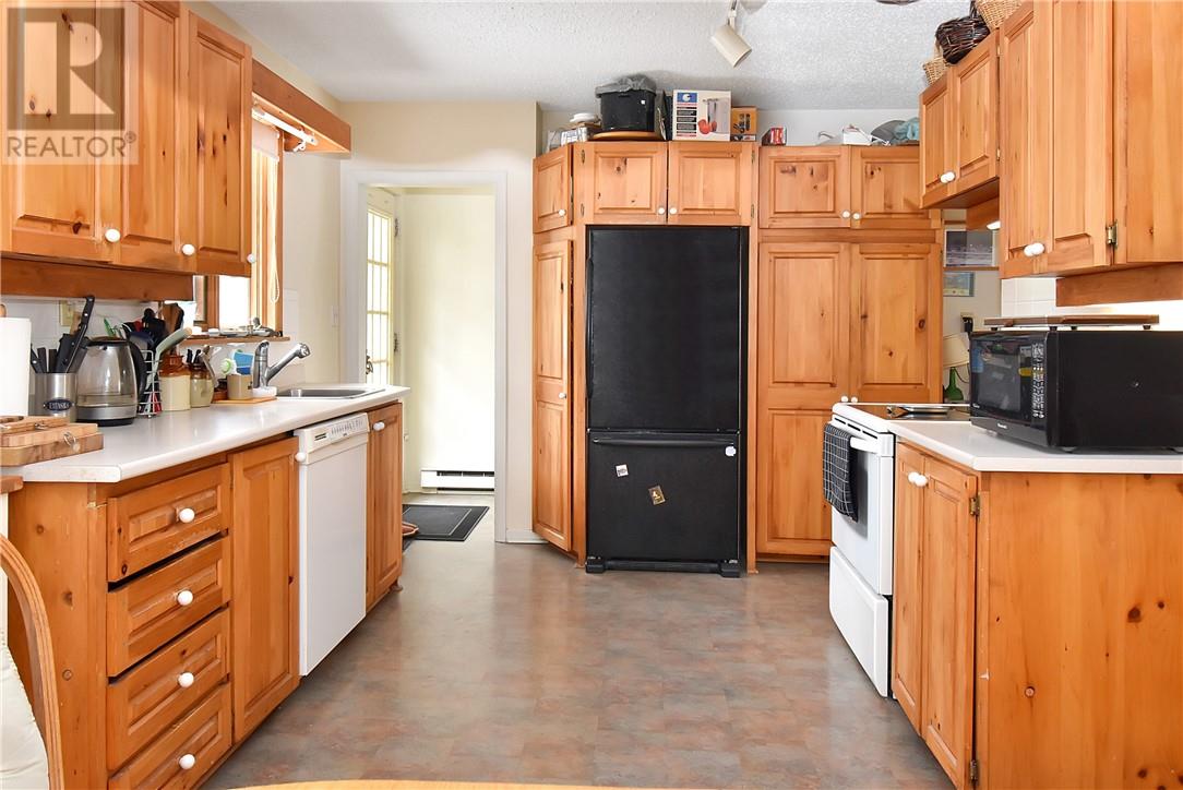 488 Lake Point Crt, Sudbury, Ontario, P3E6J3 — Photo 15
