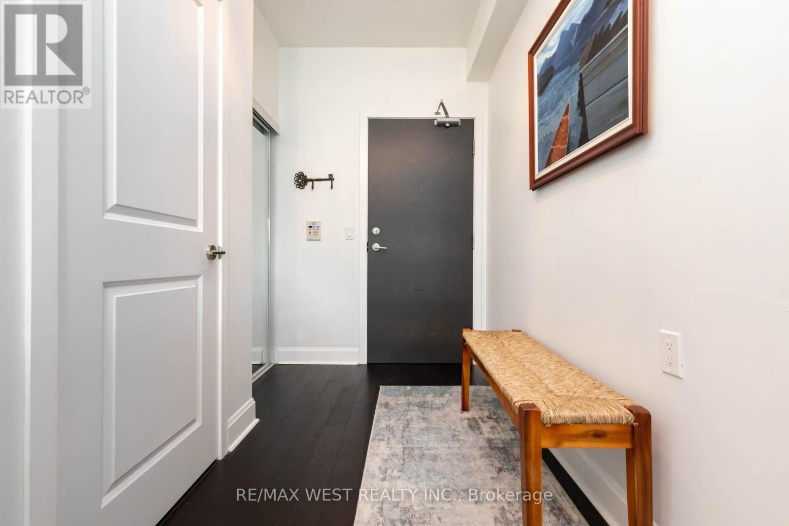 802 - 33 SHORE BREEZE DRIVE, Toronto (Mimico), Ontario, M8V1A1 — Photo 2