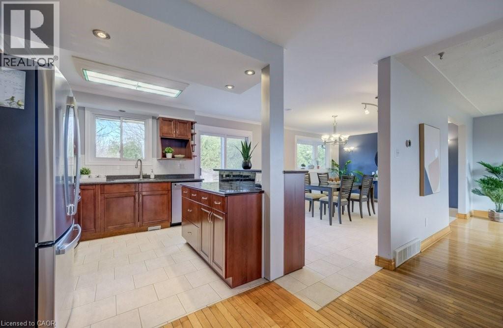 330 DALEVIEW Place, Waterloo, Ontario, N2L5M5 — Photo 14