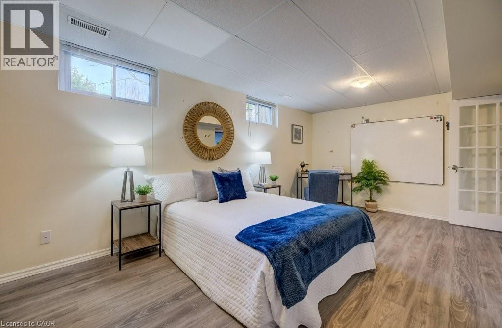 330 DALEVIEW Place, Waterloo, Ontario, N2L5M5 — Photo 32