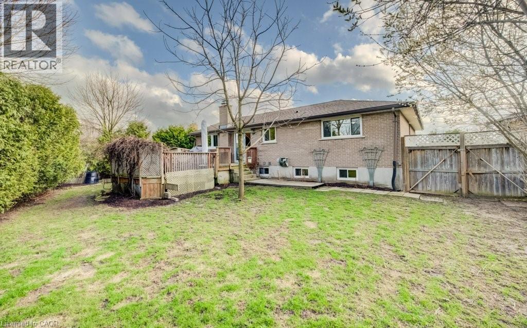 330 DALEVIEW Place, Waterloo, Ontario, N2L5M5 — Photo 37