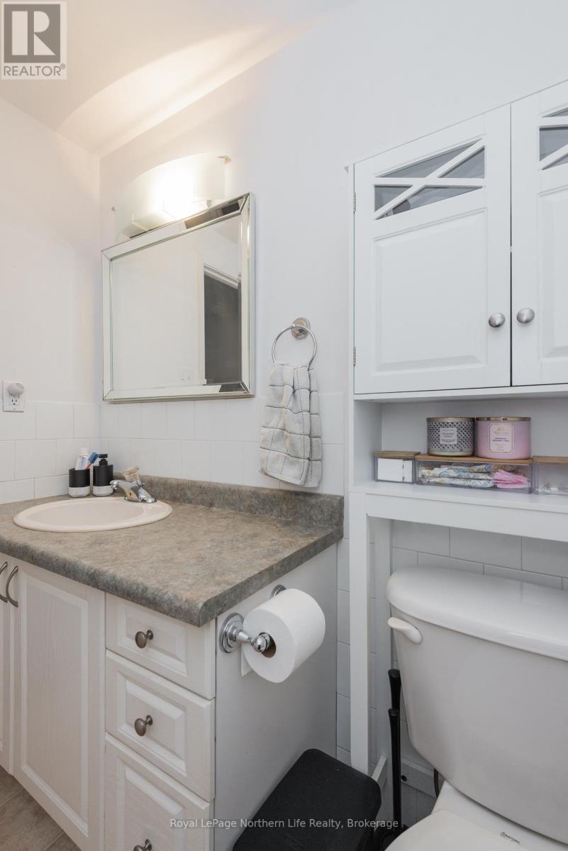 12 - 644 LAKESHORE DRIVE, North Bay (Ferris), Ontario, P1A3N6 — Photo 2