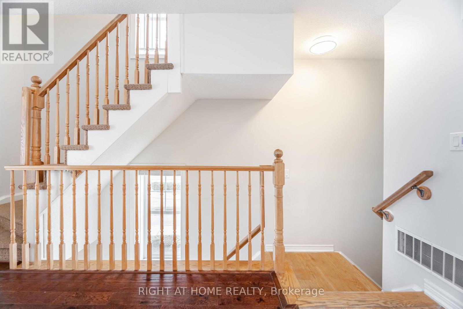 18 - 1380 COSTIGAN ROAD, Milton (CL Clarke), Ontario, L9T8L2 — Photo 3