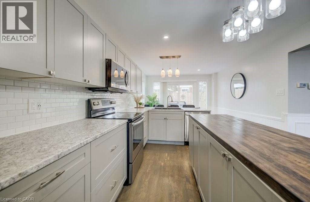 107 OLD PARK Lane, Kitchener, Ontario, N2N2K1 — Photo 10