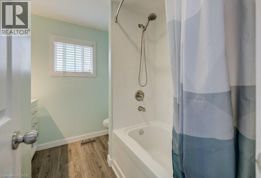 107 OLD PARK Lane, Kitchener, Ontario, N2N2K1 — Photo 37