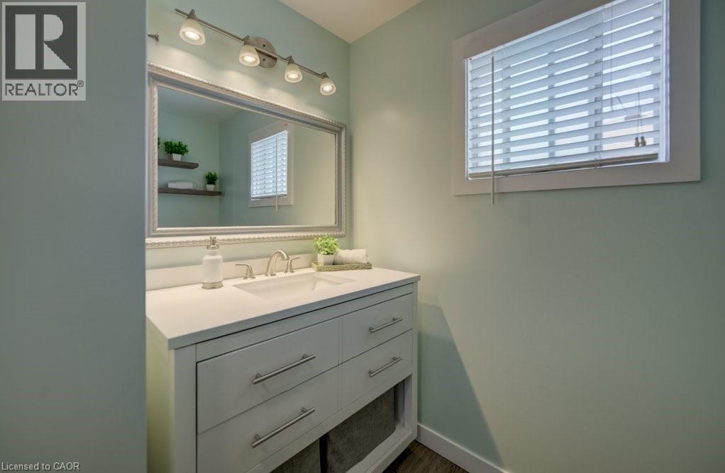 107 OLD PARK Lane, Kitchener, Ontario, N2N2K1 — Photo 38