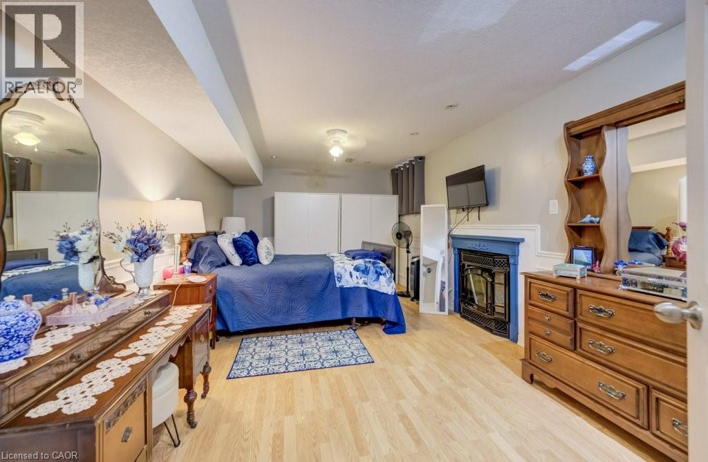 107 OLD PARK Lane, Kitchener, Ontario, N2N2K1 — Photo 44