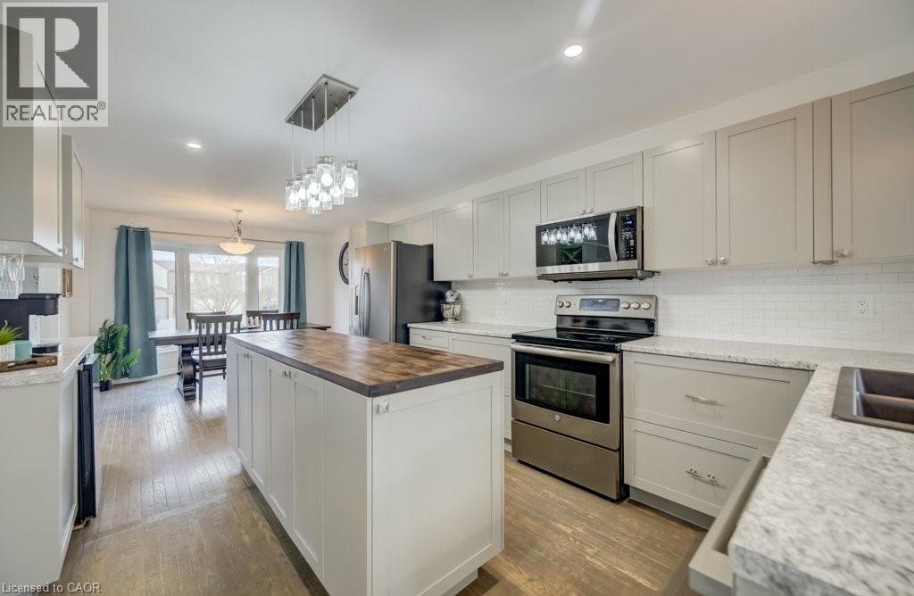 107 OLD PARK Lane, Kitchener, Ontario, N2N2K1 — Photo 7