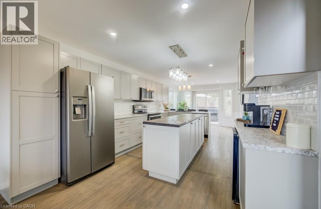 107 OLD PARK Lane, Kitchener, Ontario, N2N2K1 — Photo 8