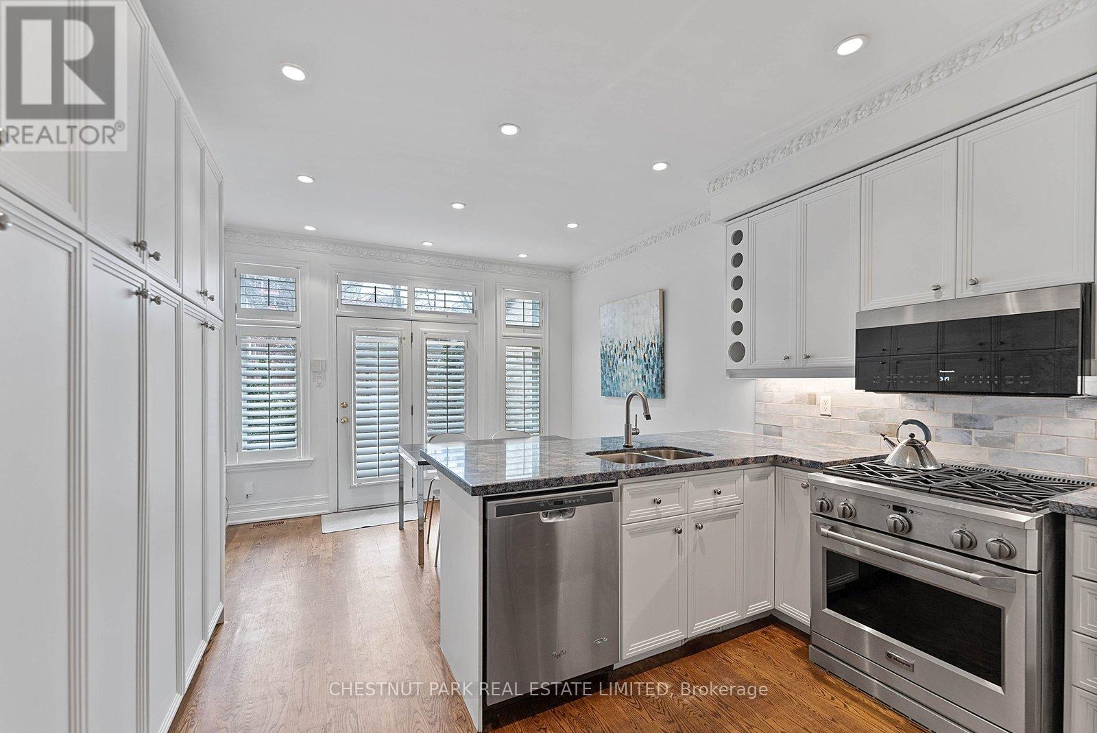 21 CASTLEFIELD AVENUE, Toronto (Yonge-Eglinton), Ontario, M4R1G3 — Photo 7