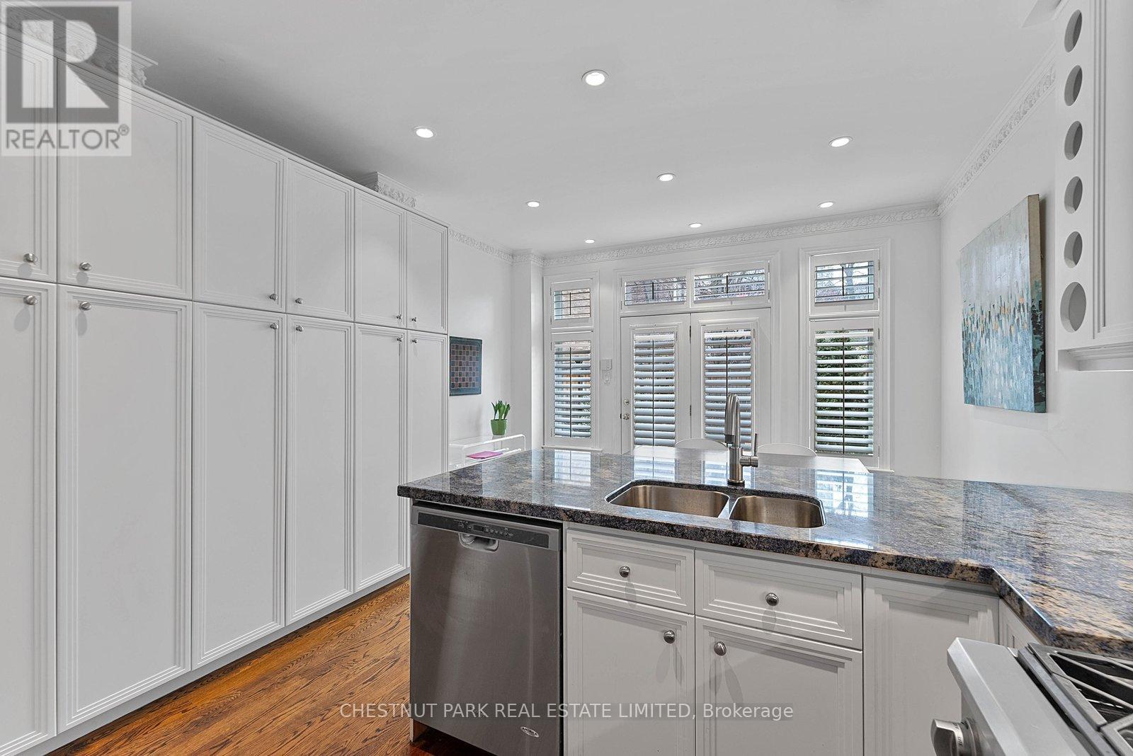 21 CASTLEFIELD AVENUE, Toronto (Yonge-Eglinton), Ontario, M4R1G3 — Photo 8