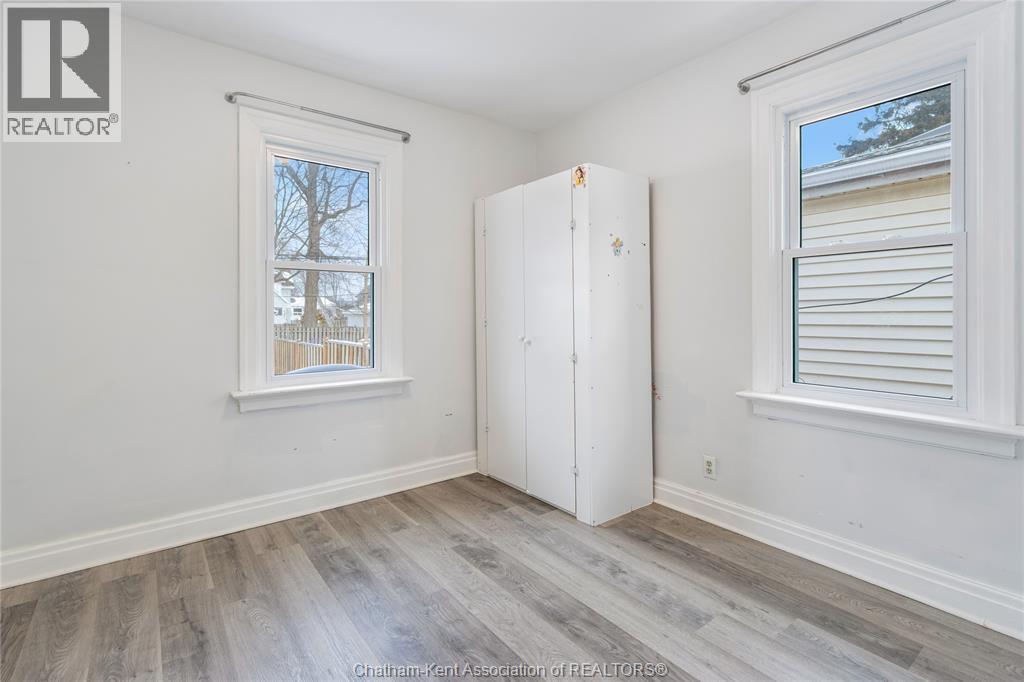 33 WILSON AVENUE, Chatham, Ontario, N7L1K8 — Photo 16