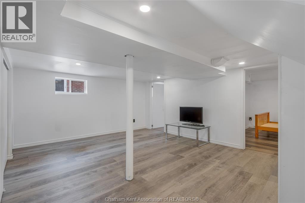 33 WILSON AVENUE, Chatham, Ontario, N7L1K8 — Photo 22