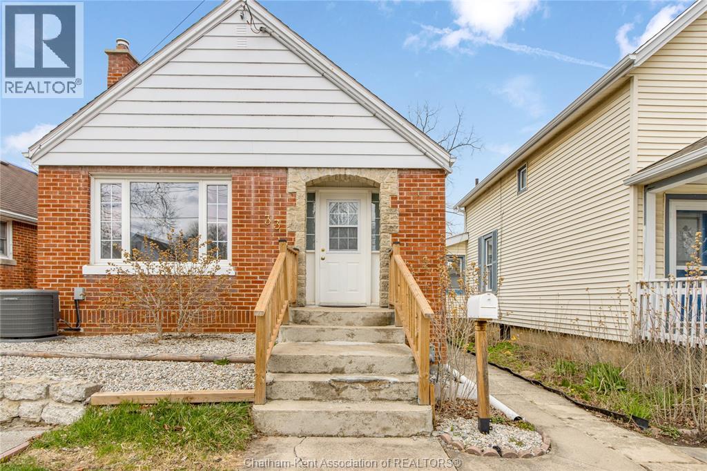 33 WILSON AVENUE, Chatham, Ontario, N7L1K8 — Photo 6