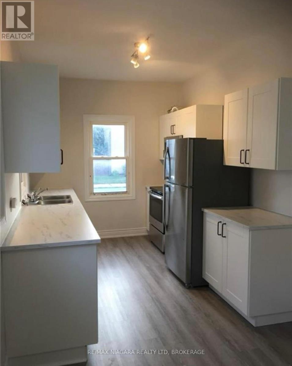 42 VINE STREET, St. Catharines (E. Chester), Ontario, L2R3X8 — Photo 3