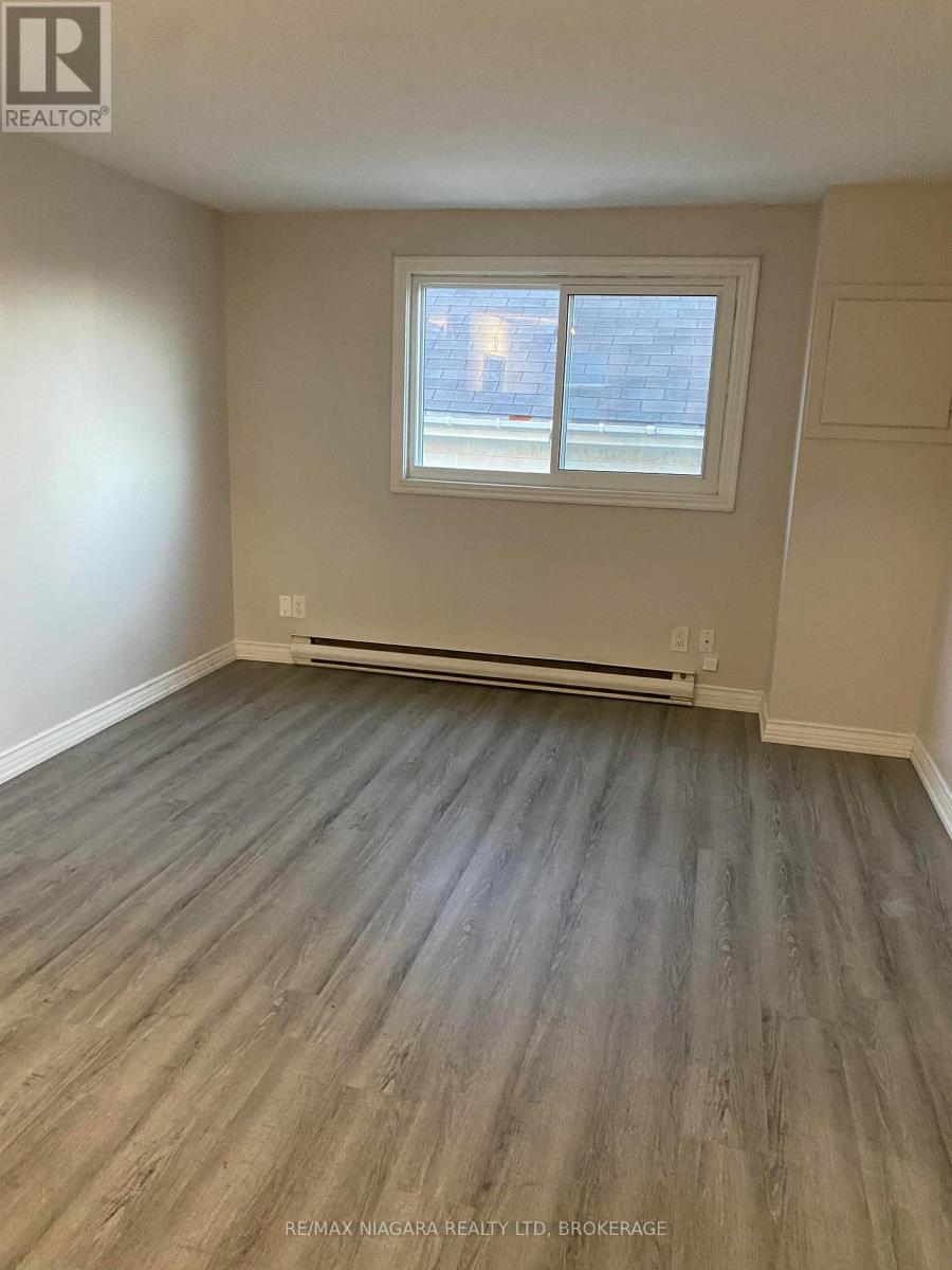 42 VINE STREET, St. Catharines (E. Chester), Ontario, L2R3X8 — Photo 7