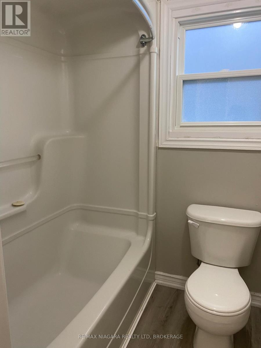 42 VINE STREET, St. Catharines (E. Chester), Ontario, L2R3X8 — Photo 9