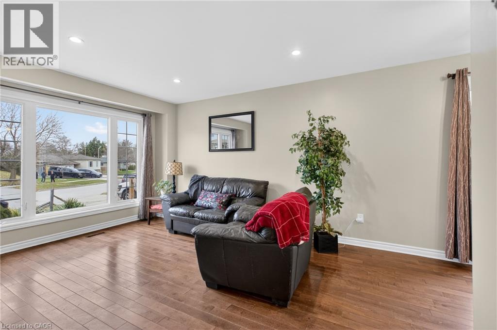 106 HAHN Avenue, Cambridge, Ontario, N3C2X9 — Photo 11