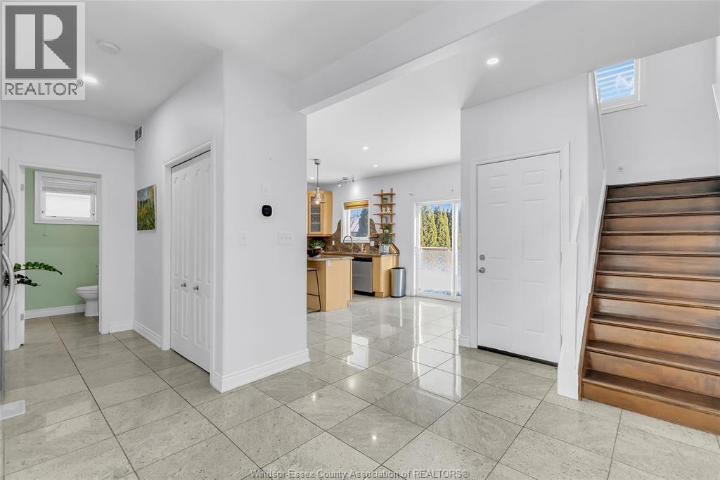 3852 Concord, Windsor, Ontario, N9G3B3 — Photo 14